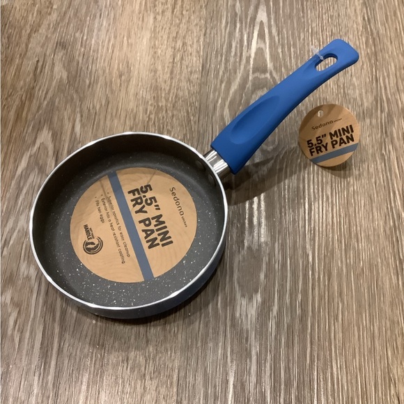 NWT, CUTE** - BLUE Sedona 5.5" Mini Fry pan | OFFERS WELCOME! - Picture 2 of 6